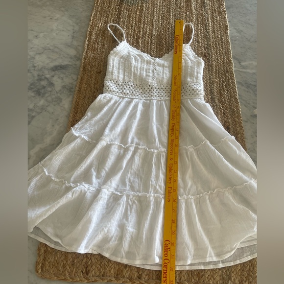 Hollister white sundress with crocheted bodice - Picture 6 of 9